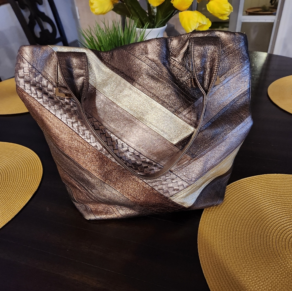 FINAL REDUCTION Elliott Lucca Bag Metallic